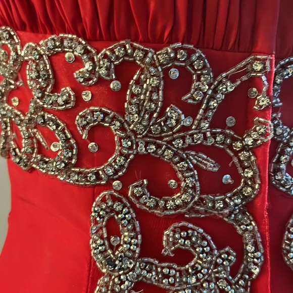 Red sirena dress - Picture 9 of 14